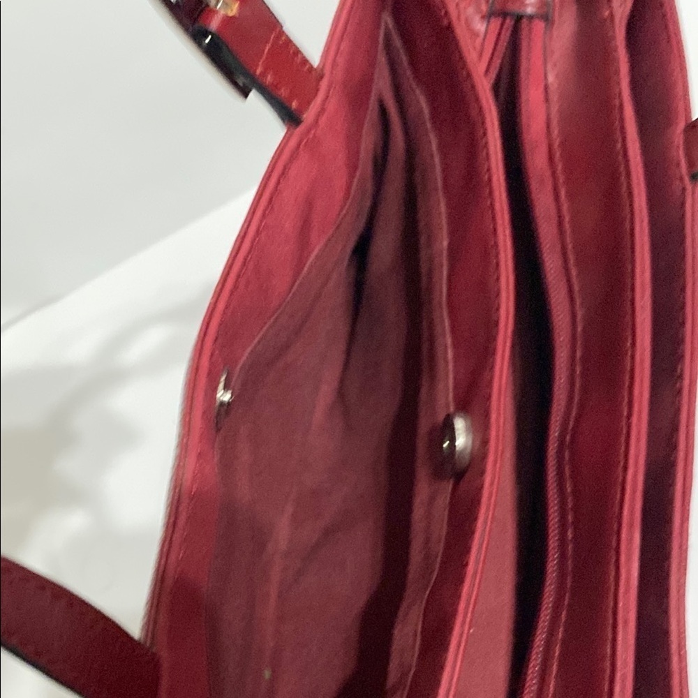 Wilsons Studio Pelle Burgundy Soft
Leather Elegant Leather Handbag - Picture 5 of 9